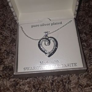 necklace (never worn )
